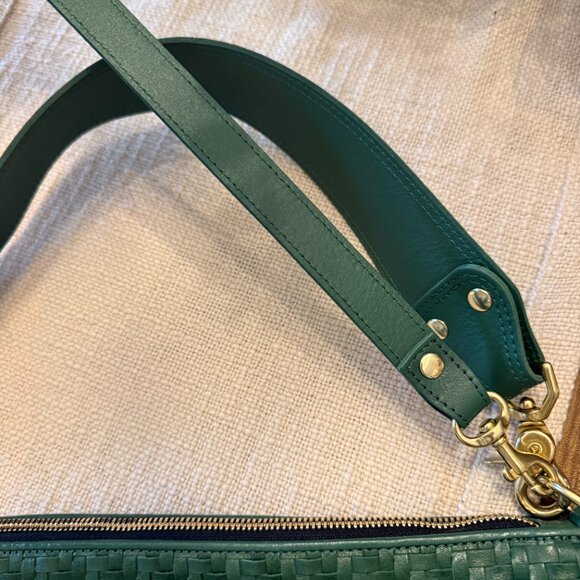 Clare V Moyen Messenger Bag in Evergreen Green Woven Zig Zag - Picture 8 of 16